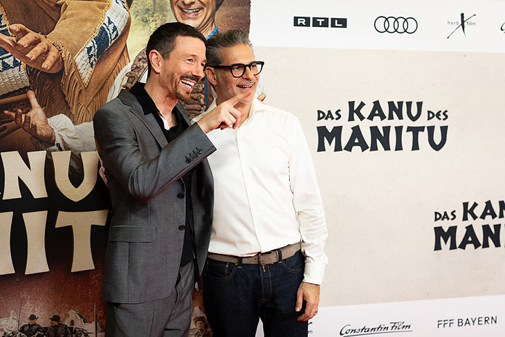 Oliver Berben und Rick Kavanian. bei der Premiere von "Das Kanu des Manitu" @Foto: getty images/Andreas Rentz für Constantin Film